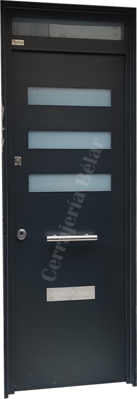 Puerta metálica con cristal opaco Puerta metálica con cristal opaco