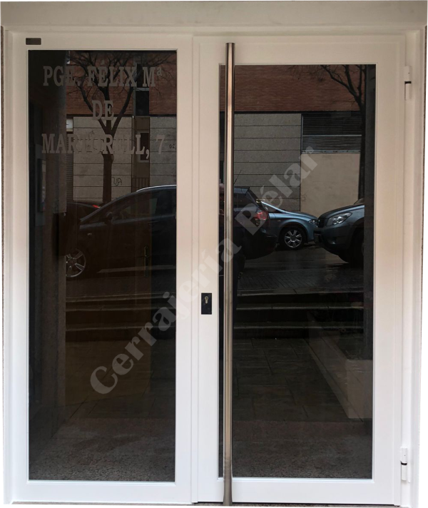 Puerta con mucha claridad Puerta con mucha claridad